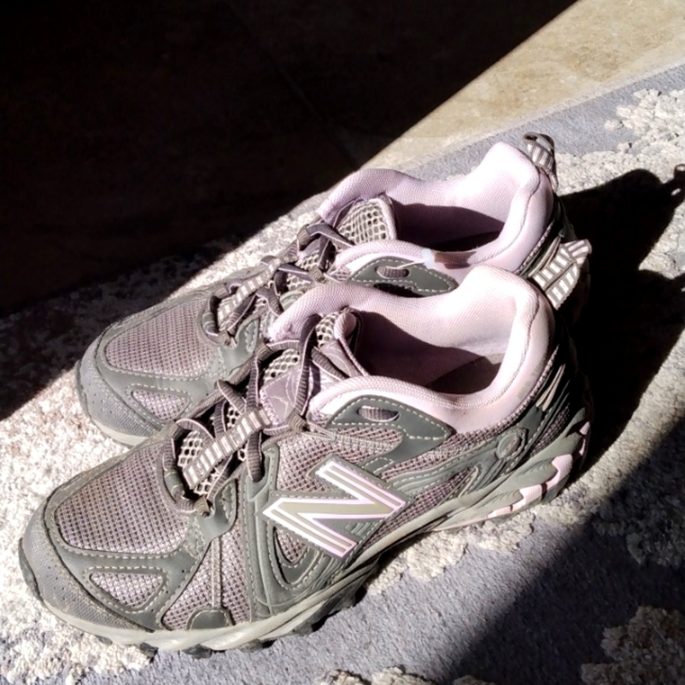 Like New Women's New Balance Trail Shoes